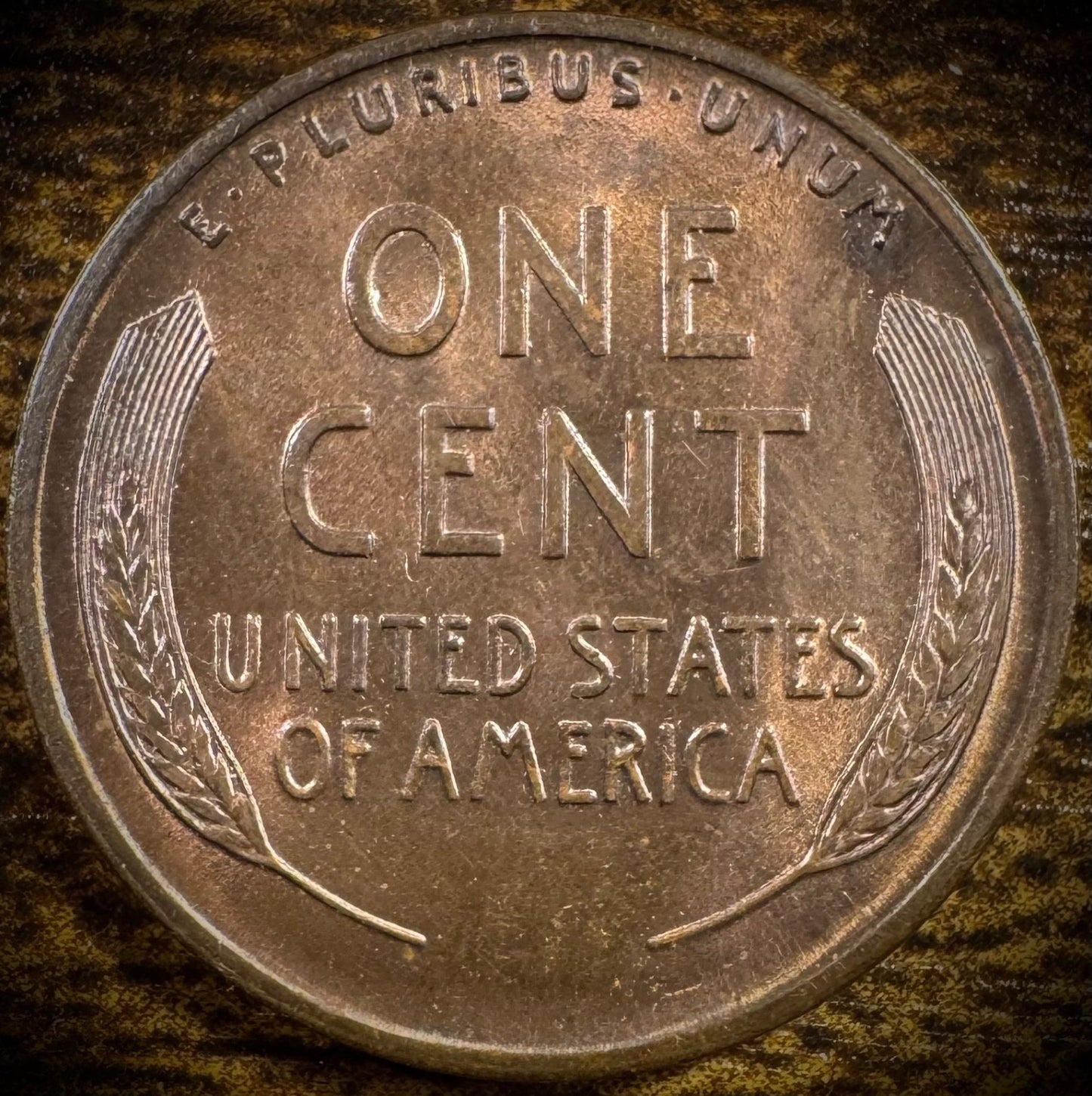 1929-P Lincoln Wheat Cent Uncirculated Multi-color Toned VIDEO1