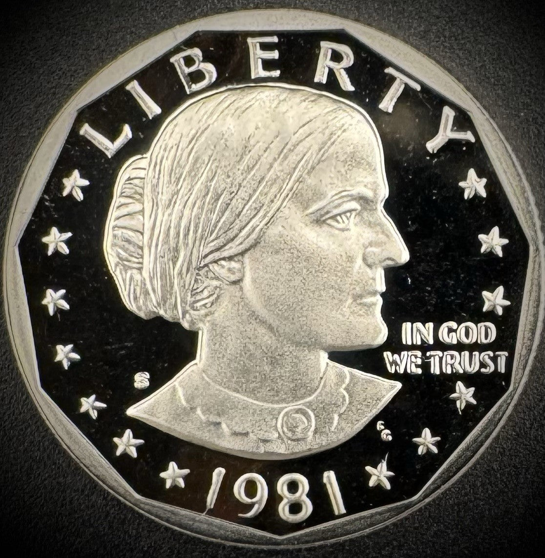 1981-S Susan B Anthony GEM Proof One Dollar Type 2 DEEP ULTRA CAMEO0